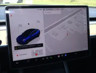 Tesla Model 3 2023 4dr Sedan