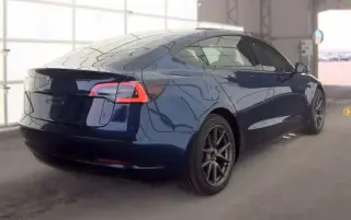 Tesla Model 3 2023 4dr Sedan