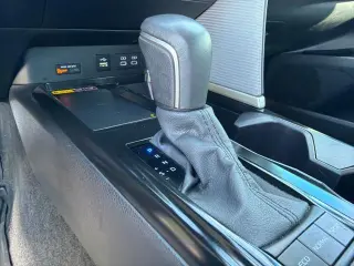 Toyota Camry 2025 SE 4dr Sedan