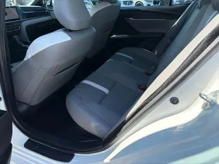 Toyota Camry 2025 SE 4dr Sedan
