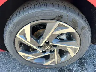 Hyundai ELANTRA 2025 SEL Sport 4dr Sedan