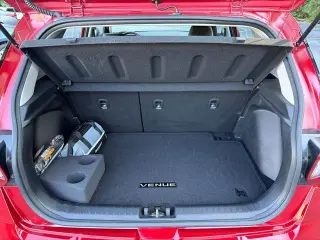 Hyundai VENUE 2025 Limited 4dr Crossover