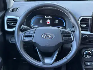Hyundai VENUE 2025 Limited 4dr Crossover