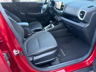 Hyundai VENUE 2025 Limited 4dr Crossover