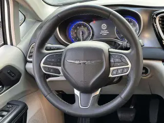 Chrysler Pacifica 2023 Touring L 4dr Mini-Van