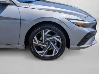 Hyundai ELANTRA Hybrid 2024 Limited 4dr Sedan