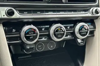 Genesis G70 2023 AWD 2.0T 4dr Sedan