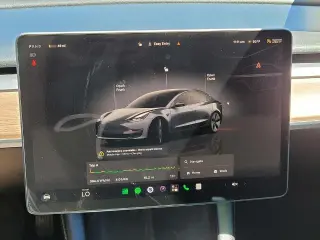 Tesla Model 3 2023 4dr Sedan