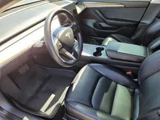 Tesla Model 3 2023 4dr Sedan
