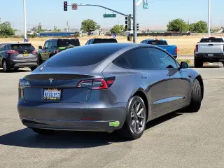 Tesla Model 3 2023 4dr Sedan