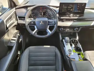 Mitsubishi Outlander 2025 SE 4dr SUV