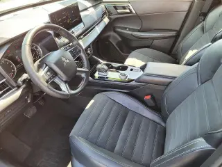 Mitsubishi Outlander 2025 SE 4dr SUV