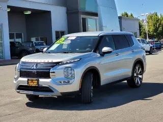 Mitsubishi Outlander 2025 SE 4dr SUV