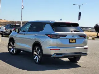 Mitsubishi Outlander 2025 SE 4dr SUV