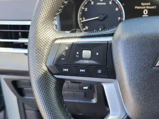 Mitsubishi Outlander 2025 SE 4dr SUV