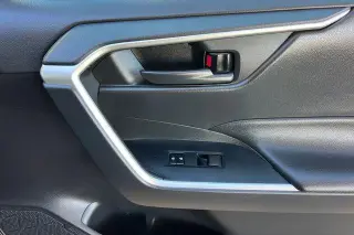 Toyota RAV4 Hybrid 2021 AWD LE 4dr SUV