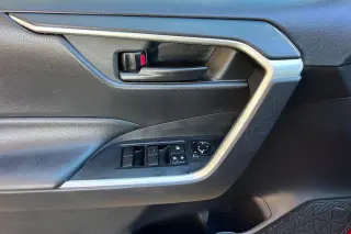 Toyota RAV4 Hybrid 2021 AWD LE 4dr SUV