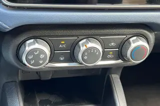 Nissan Versa 2023 SV 4dr Sedan