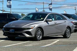 Hyundai ELANTRA Hybrid 2025 Blue 4dr Sedan