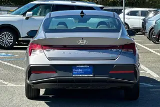 Hyundai ELANTRA Hybrid 2025 Blue 4dr Sedan