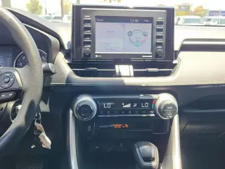 Toyota RAV4 Hybrid 2020 AWD LE 4dr SUV