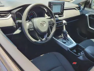 Toyota RAV4 Hybrid 2020 AWD LE 4dr SUV