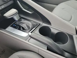 Hyundai ELANTRA 2025 SE 4dr Sedan