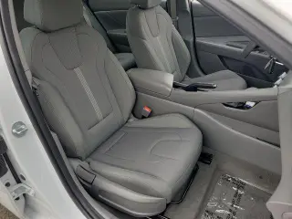 Hyundai ELANTRA 2025 SE 4dr Sedan