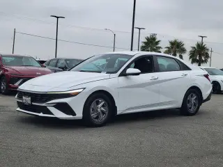 Hyundai ELANTRA 2025 SE 4dr Sedan