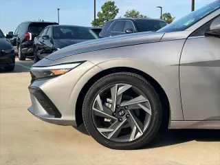 Hyundai ELANTRA Hybrid 2025 Limited 4dr Sedan