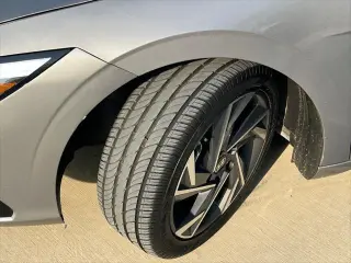 Hyundai ELANTRA Hybrid 2025 Limited 4dr Sedan