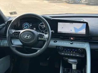 Hyundai ELANTRA Hybrid 2025 Limited 4dr Sedan
