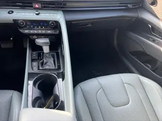 Hyundai ELANTRA Hybrid 2025 Limited 4dr Sedan