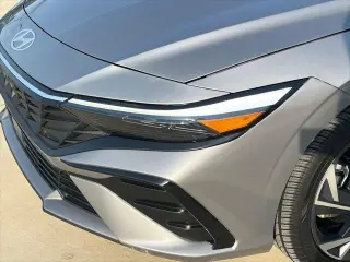 Hyundai ELANTRA Hybrid 2025 Limited 4dr Sedan