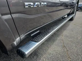 Ram 1500 2022 4x2 Laramie 4dr Crew Cab 5.6 ft. SB Pickup