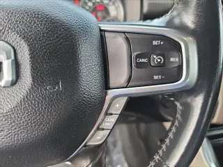 Ram 1500 2022 4x2 Laramie 4dr Crew Cab 5.6 ft. SB Pickup