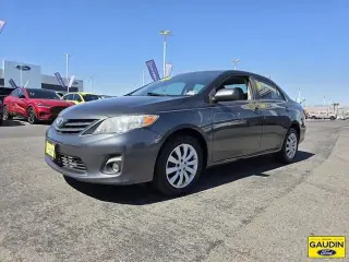 Toyota Corolla 2013 S 4dr Sedan 5M