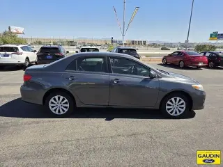 Toyota Corolla 2013 S 4dr Sedan 5M