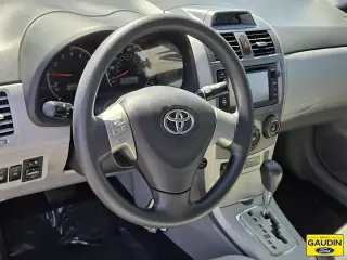 Toyota Corolla 2013 S 4dr Sedan 5M