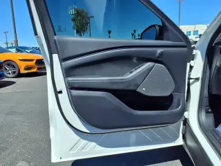 Ford Mustang Mach-E 2025 Premium 4dr SUV