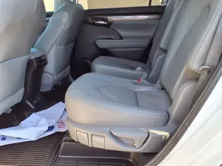 Toyota Highlander 2023 LE 4dr SUV