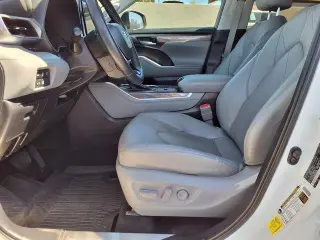 Toyota Highlander 2023 LE 4dr SUV