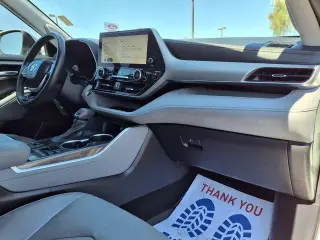 Toyota Highlander 2023 LE 4dr SUV