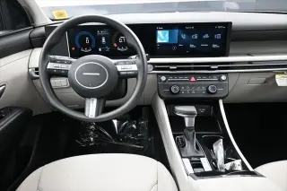 Hyundai TUCSON 2025 AWD SE 4dr SUV