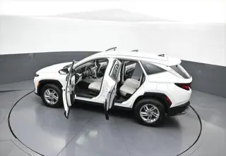 Hyundai TUCSON 2025 AWD SE 4dr SUV