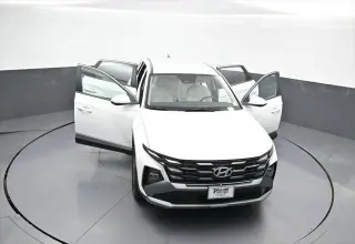 Hyundai TUCSON 2025 AWD SE 4dr SUV