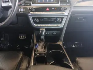 Hyundai SONATA 2018 Sport 2.0T 4dr Sedan