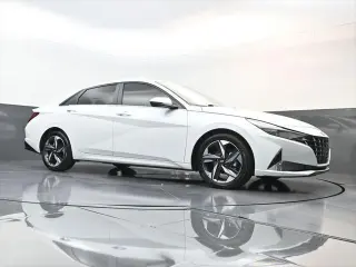 Hyundai ELANTRA 2022 Limited 4dr Sedan