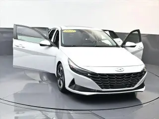 Hyundai ELANTRA 2022 Limited 4dr Sedan