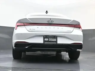 Hyundai ELANTRA 2022 Limited 4dr Sedan
